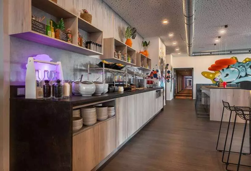 هتل Holiday Inn   The Niu, Hide Berlin Friedrichshain, An Ihg