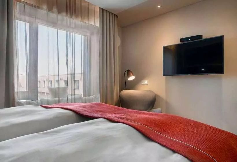 هتل Holiday Inn   The Niu, Hide Berlin Friedrichshain, An Ihg