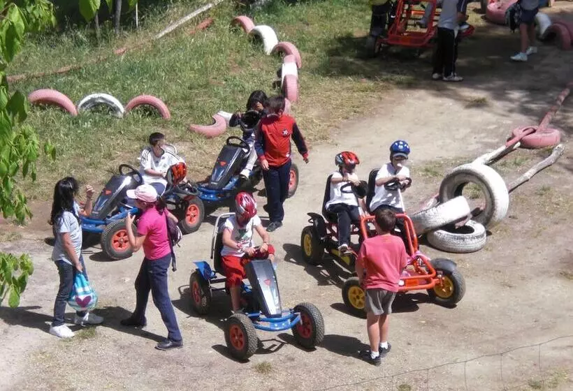 پانسیون Complejo Recreativo Baños Del Sagrario