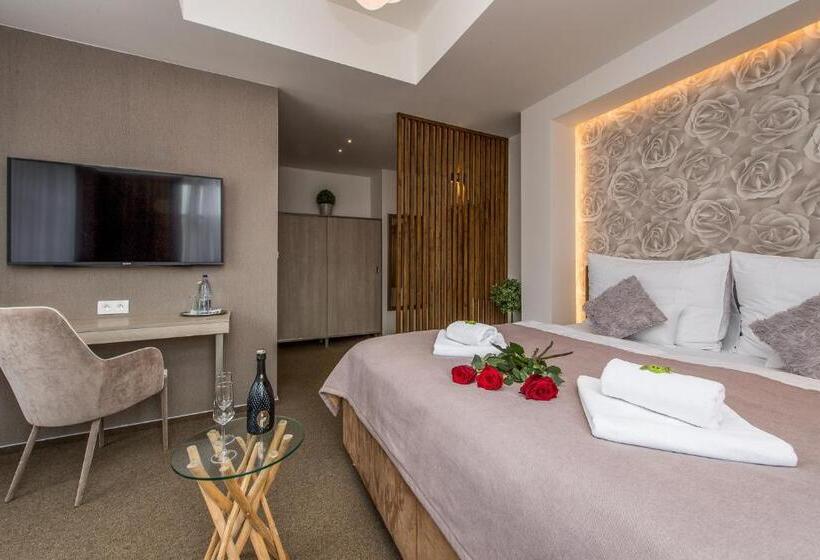 بنسيون Penzion Zenit