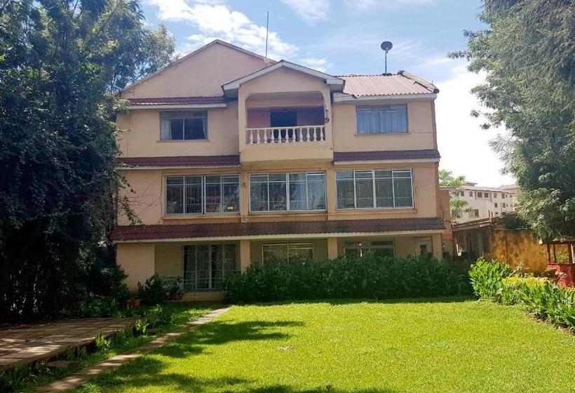 هتل Red Buffalo House