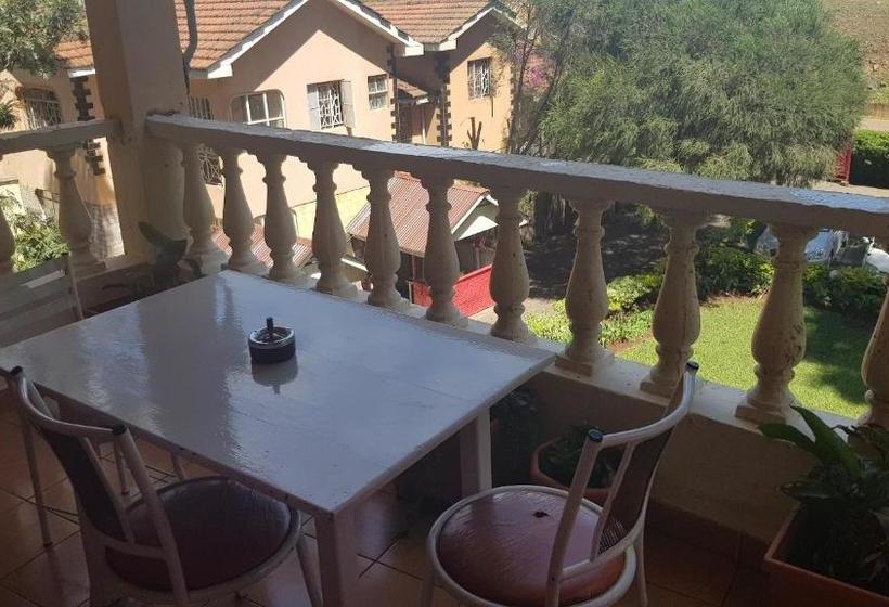 هتل Red Buffalo House