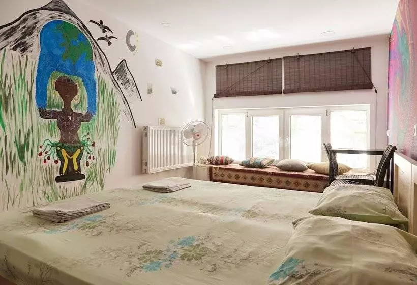 Moosica Hostel