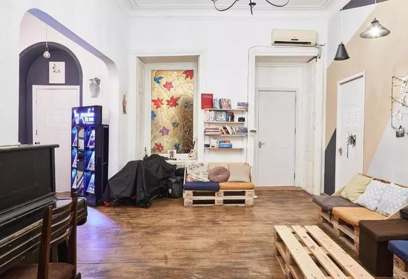 Moosica Hostel