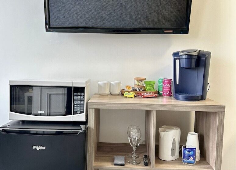 호스텔 Cheticamp Outback Inn