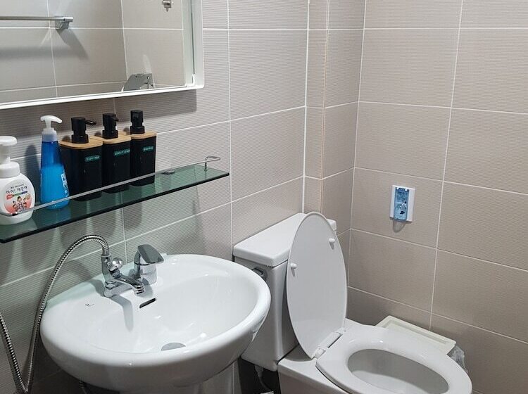 פנסיון Sokcho Hutte