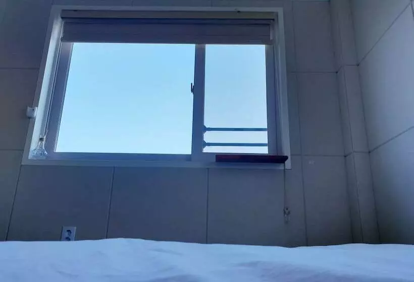 ペンション Sokcho Hutte