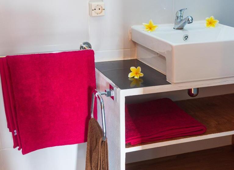 بنسيون Surf Camp 79