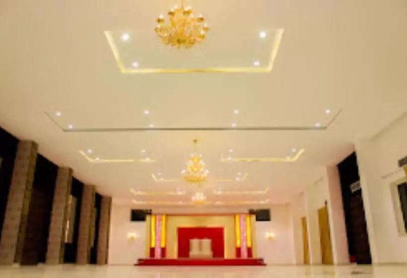 هتل Shiv Palace, Ujjain
