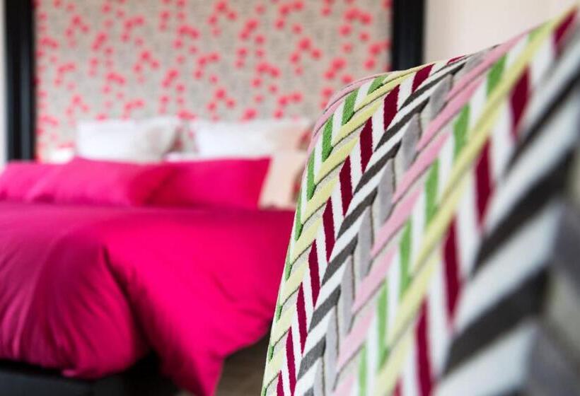 ペンション Chut ! C'est Ici