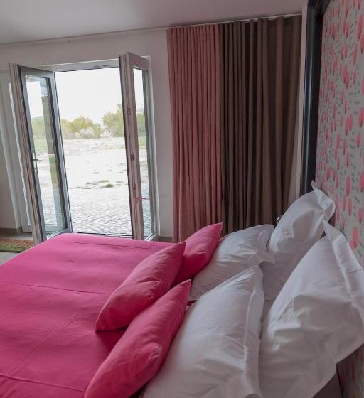 ペンション Chut ! C'est Ici