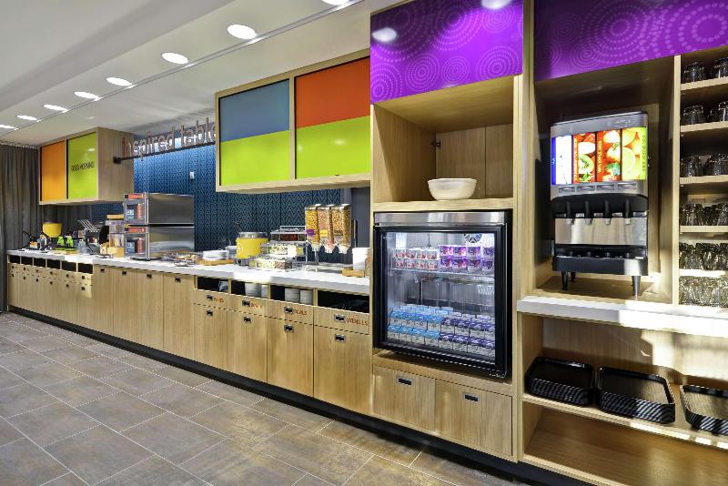 בית מלון כפרי Home2 Suites By Hilton Queensbury Lake George