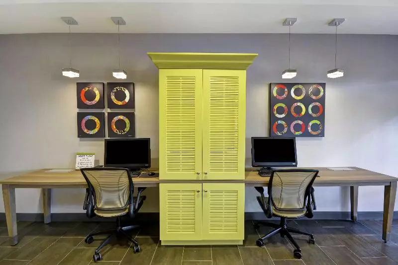ホテル Home2 Suites By Hilton Queensbury Lake George