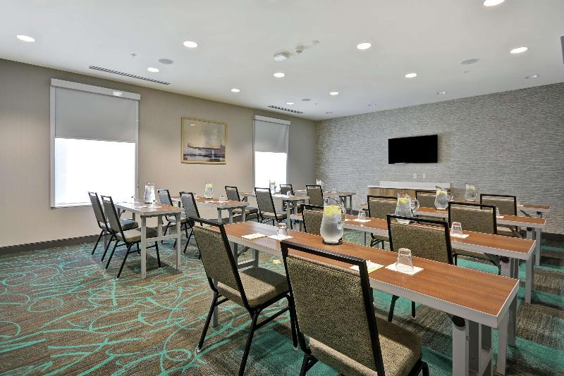 בית מלון כפרי Home2 Suites By Hilton Queensbury Lake George