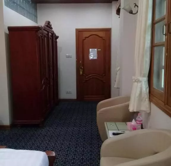 پانسیون Shwe War Guest House