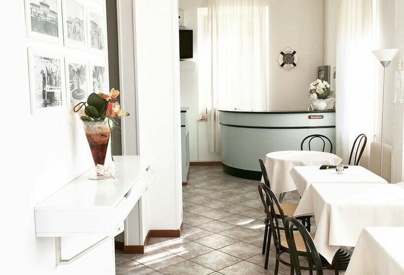 ホテル Villa Pozzi