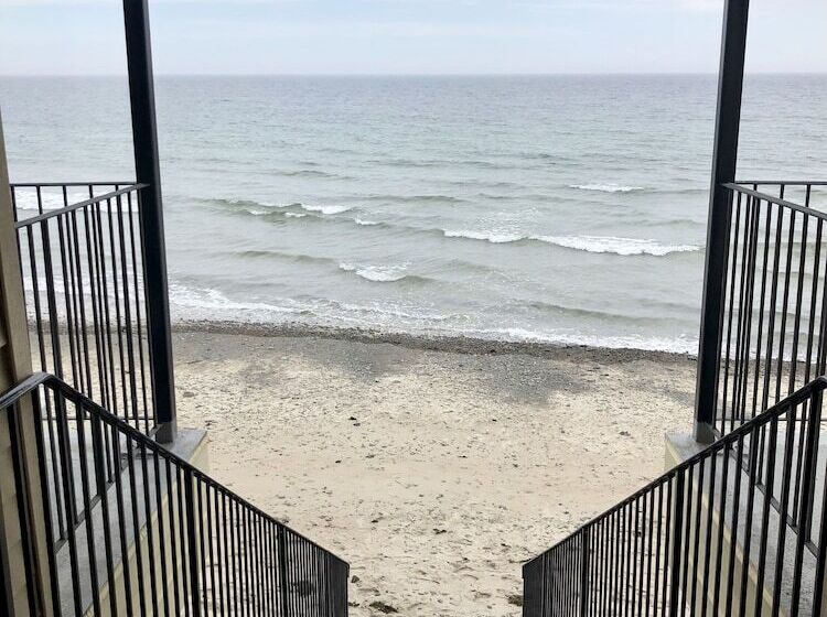 فندق على الطريق Atlantic Oceanfront