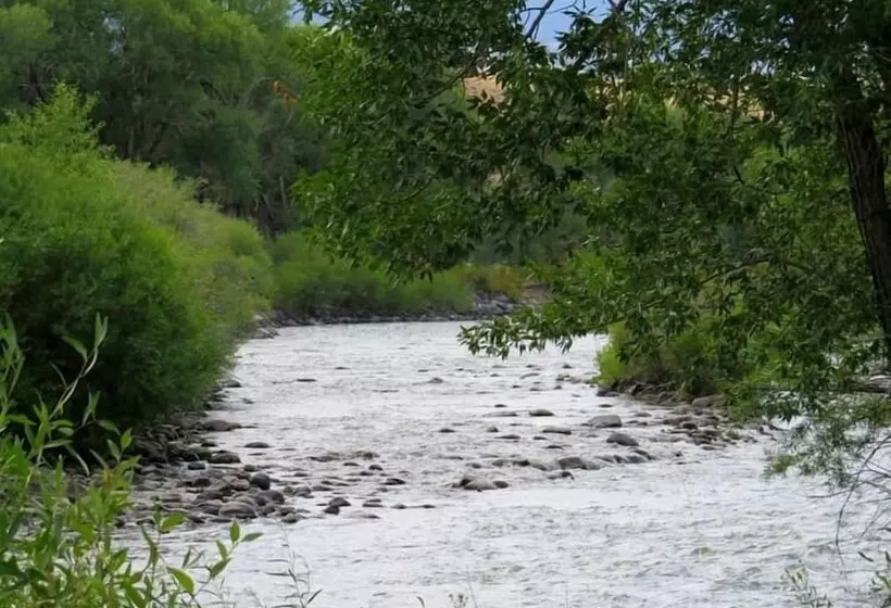 Motelli Chinook Winds Lodge