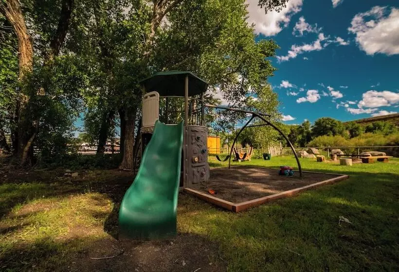 Motelli Chinook Winds Lodge