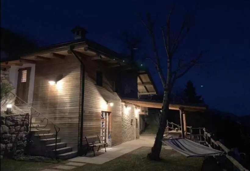 Aamiaismajoitus (B&B) Chalet Tre Santelle