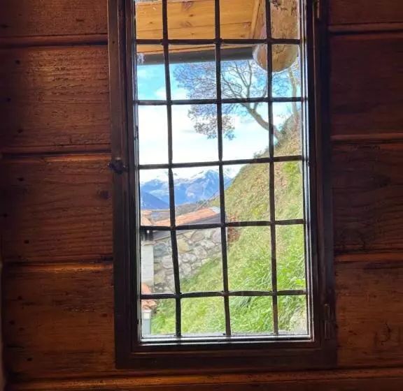 Aamiaismajoitus (B&B) Chalet Tre Santelle