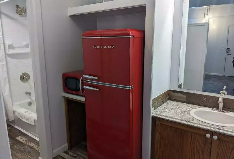 Motelli The Oakwood Inn