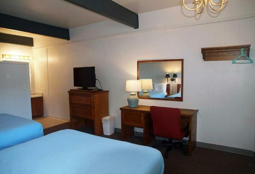 모텔 The Oakwood Inn