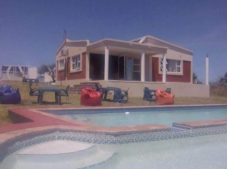 بنسيون Cumbe Lodge