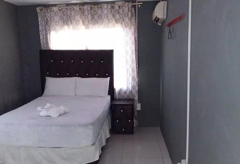 Majatalo Cumbe Lodge