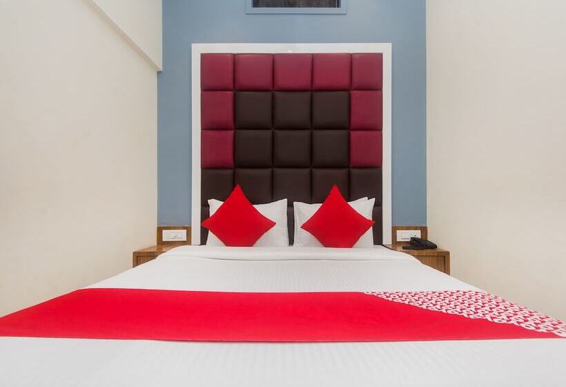 호텔 Oyo 17338 Shree Krishna Paradise