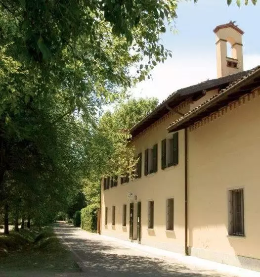 هتل Agriturismo Cascina Bullona