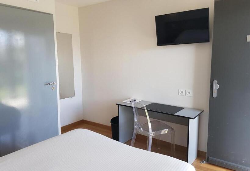 Отель Hôtel Restaurant Les Bruyères