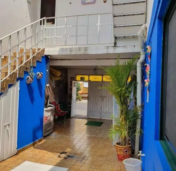 ペンション Hostal Estudio Espartaco