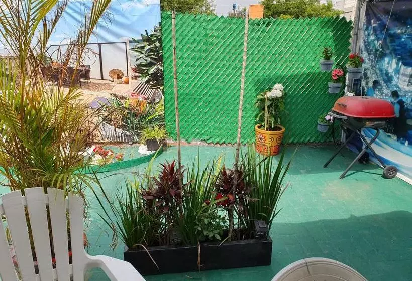 ペンション Hostal Estudio Espartaco