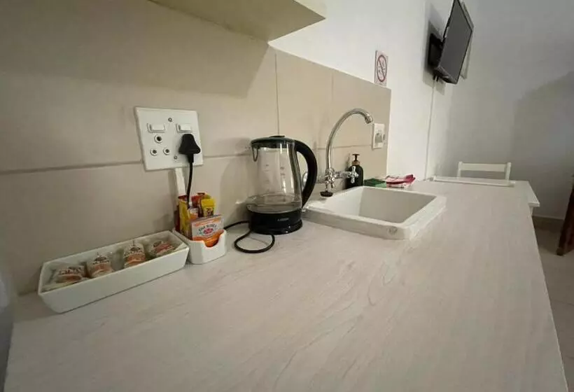 Majatalo Green Olive Guesthouse