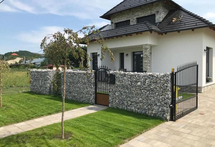 펜션 Győri Vendégház