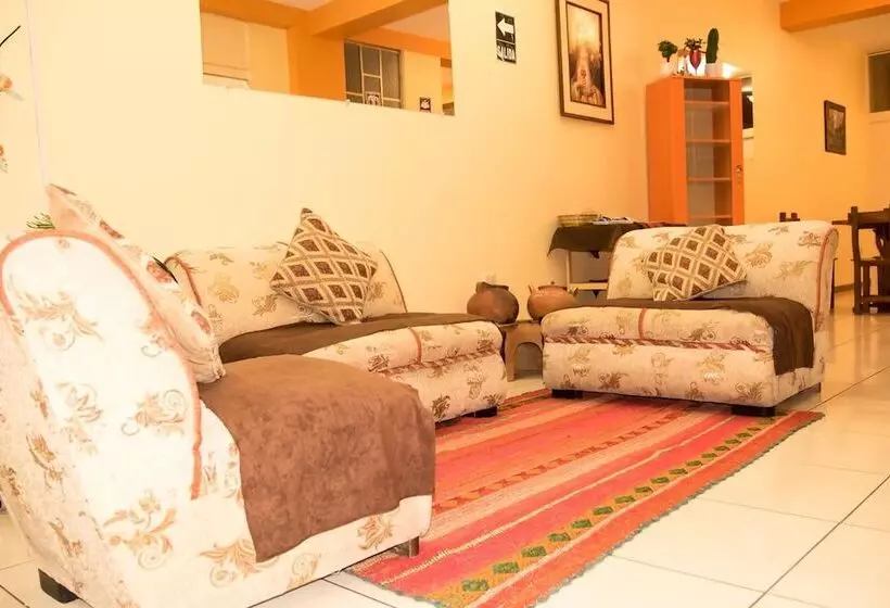 هاستل Hostal Milagros Inn   Samary Inn