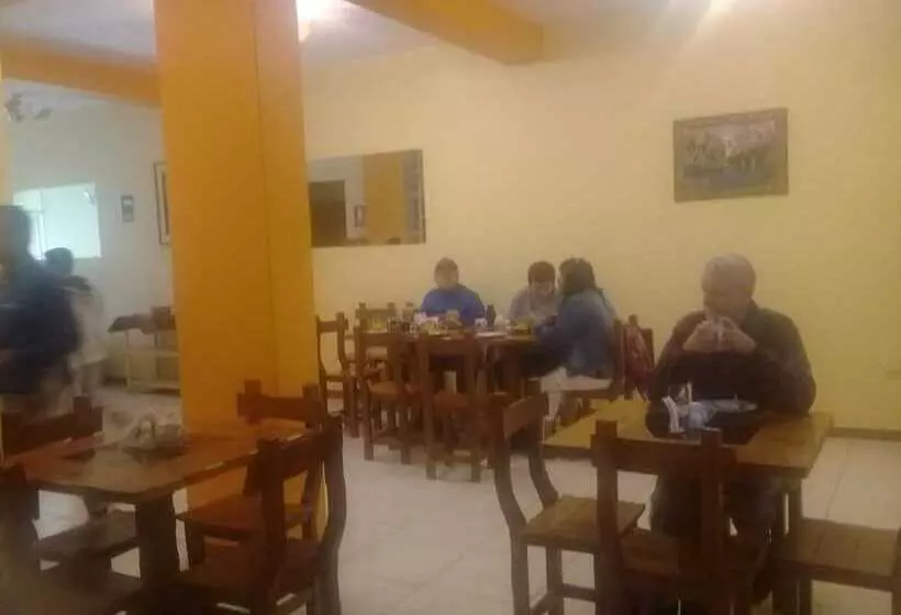 هاستل Hostal Milagros Inn   Samary Inn