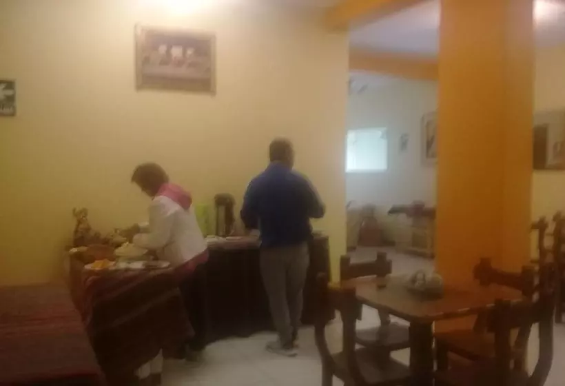 هاستل Hostal Milagros Inn   Samary Inn