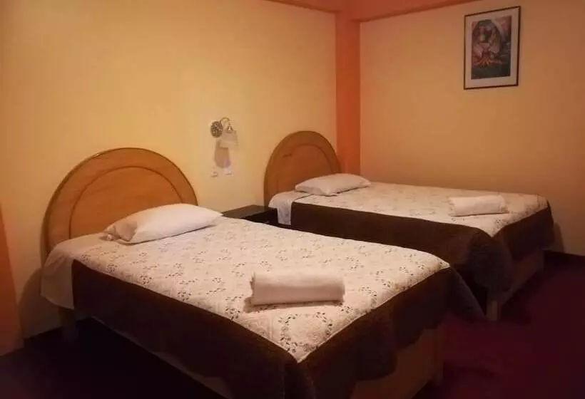 هاستل Hostal Milagros Inn   Samary Inn