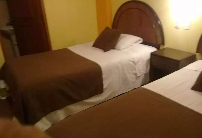 هاستل Hostal Milagros Inn   Samary Inn