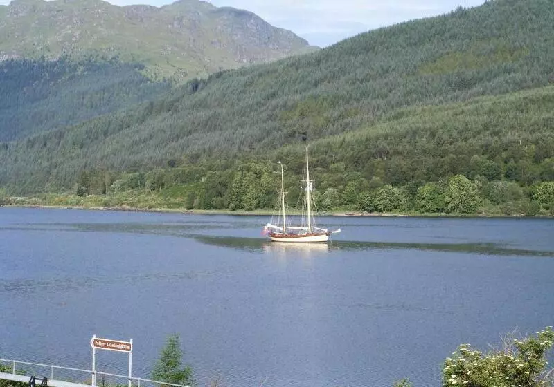 Aamiaismajoitus (B&B) Twostones