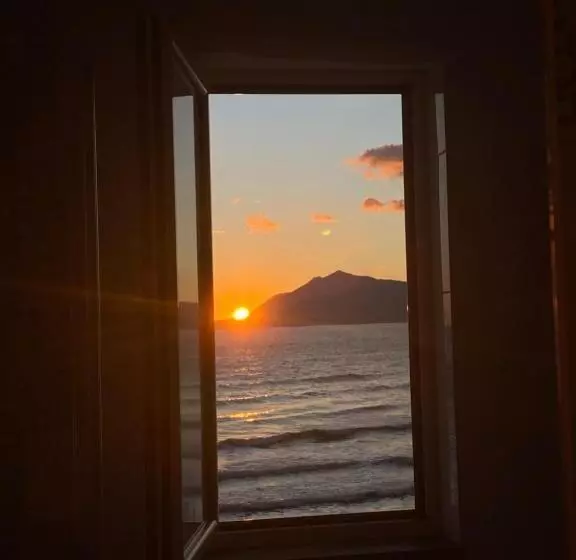 ホテル Villa Aragonese Rooms