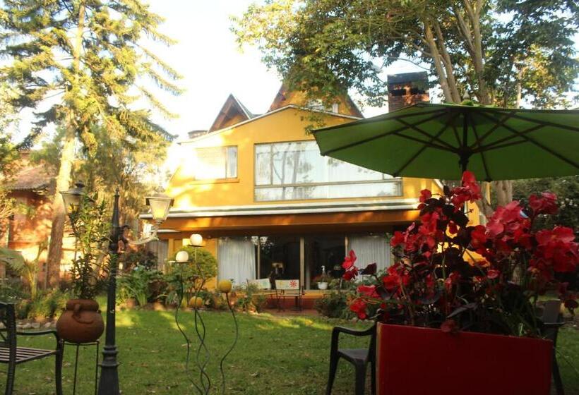 פנסיון Casa Iris