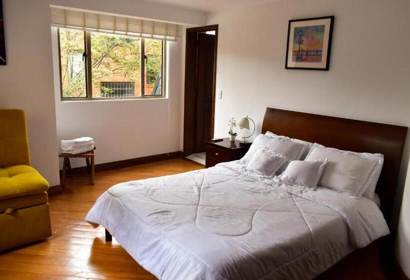 פנסיון Casa Iris