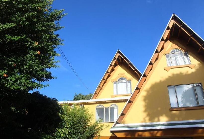 פנסיון Casa Iris