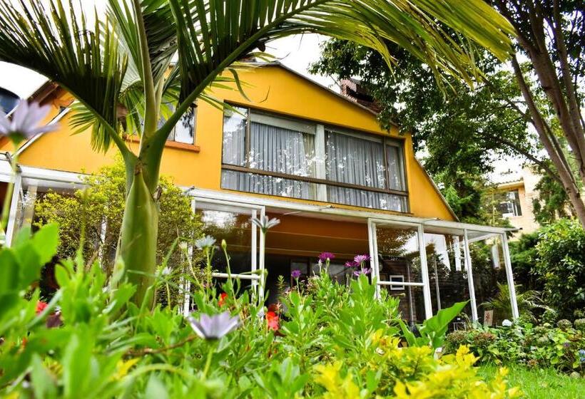 פנסיון Casa Iris