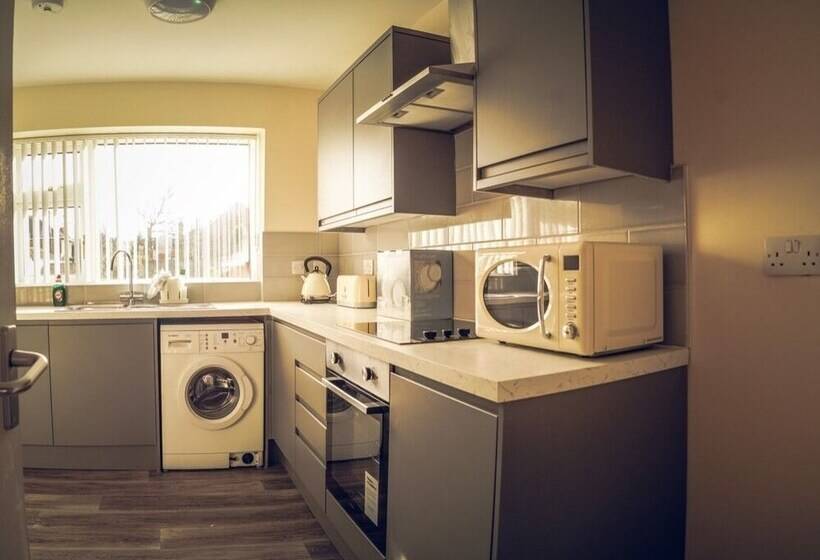 פנסיון Hallam Rooms