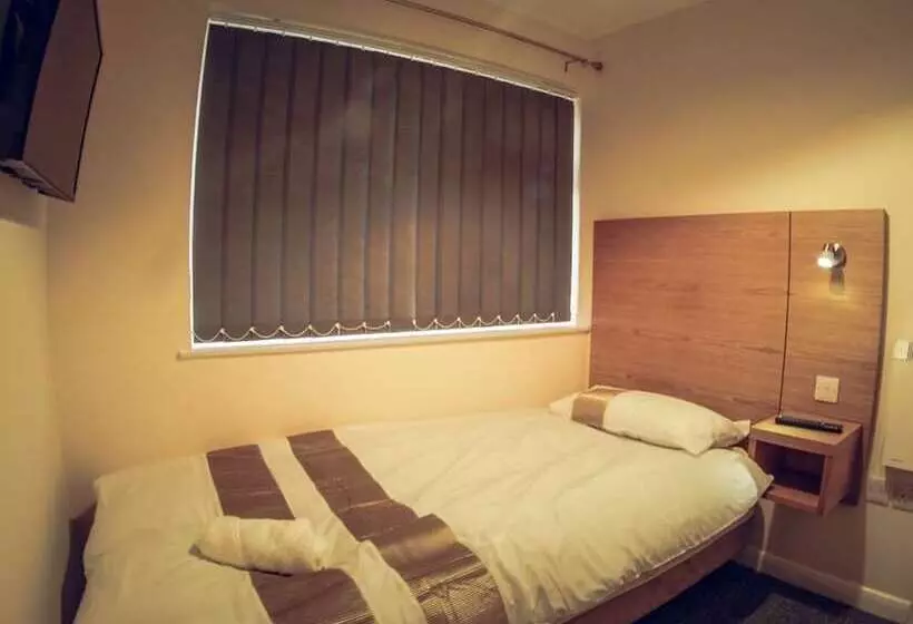 پانسیون Hallam Rooms