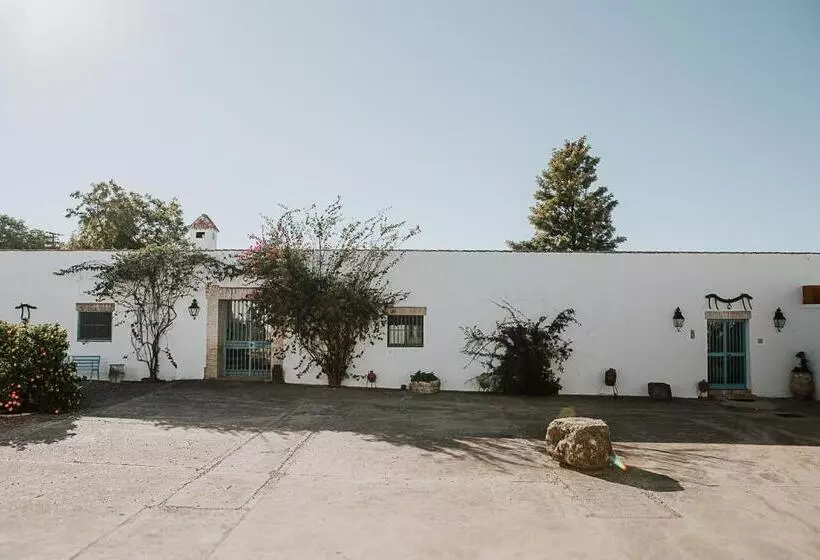 هتل Cortijo Santa Clara